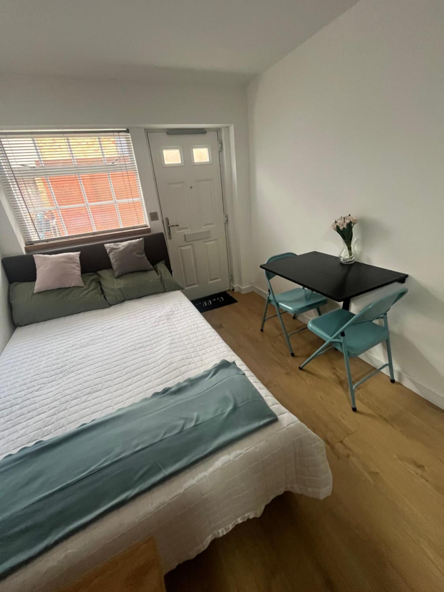 Teddington Little Gem Apartment ลอนดอน ภายนอก รูปภาพ