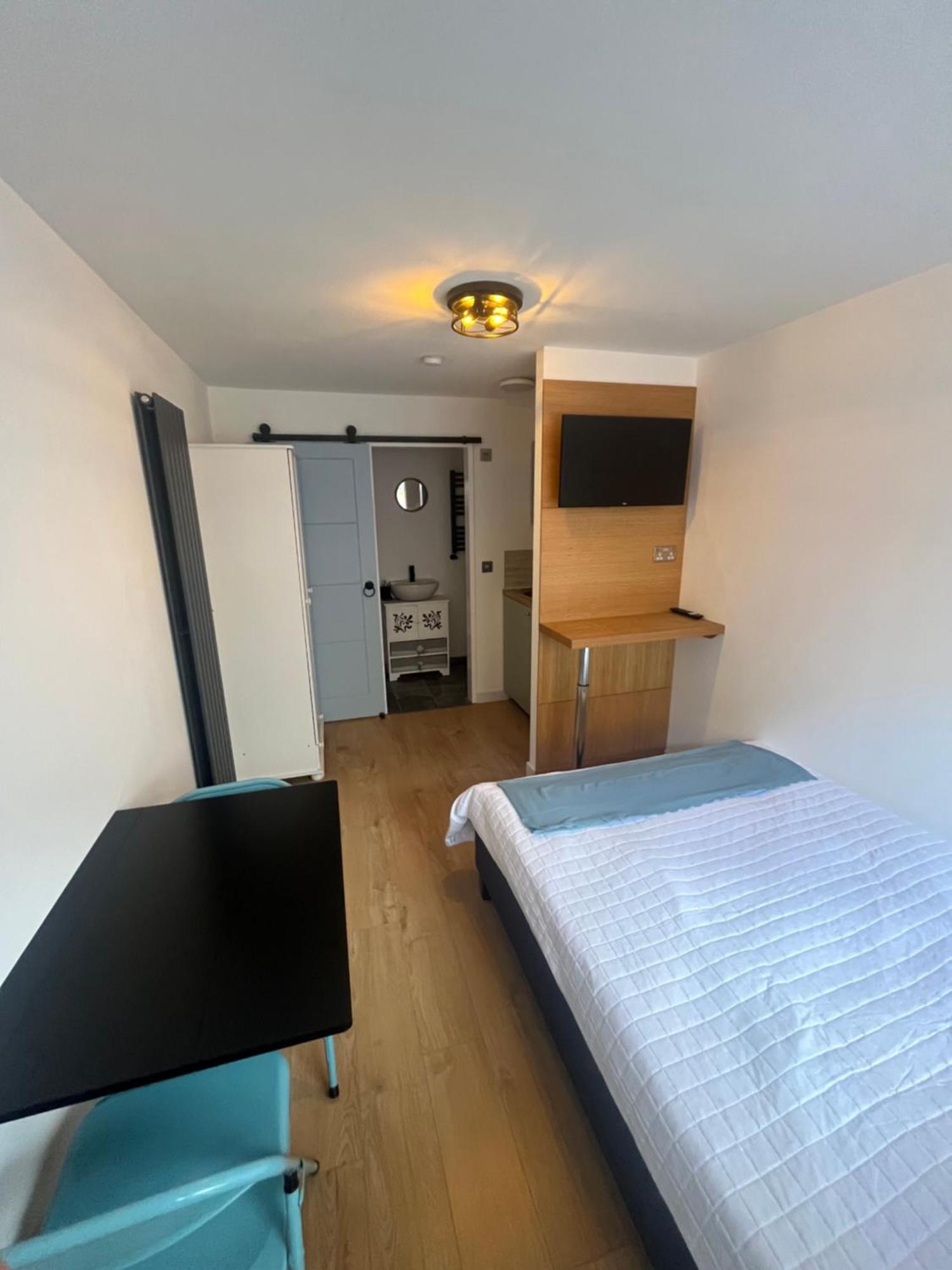 Teddington Little Gem Apartment ลอนดอน ภายนอก รูปภาพ